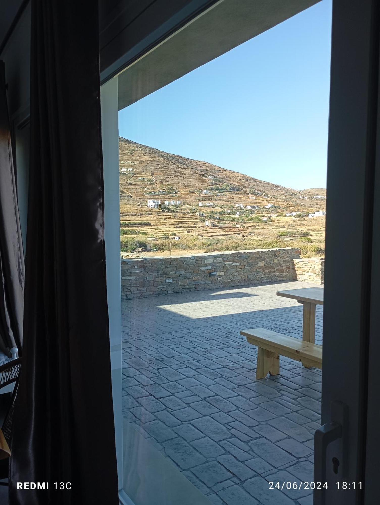 Sea Melody Tinos 3 *